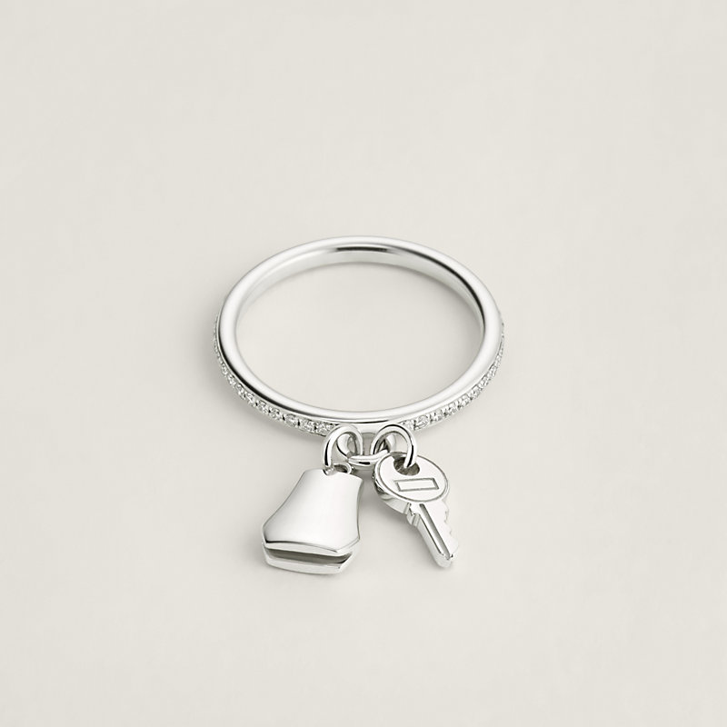 Kelly Clochette ring